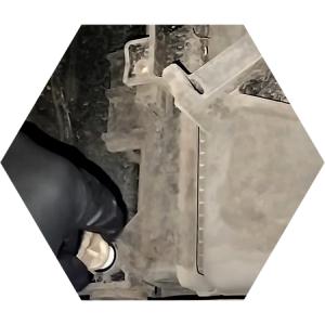 откручиваем сливную пробку