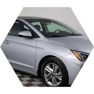 Хендай Элантра в автотехцентре после замены прокладки крышки клапанов