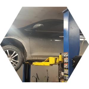 Хендай Солярис в процессе замены масла АКПП