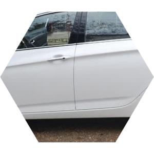 белый Хендай сбоку