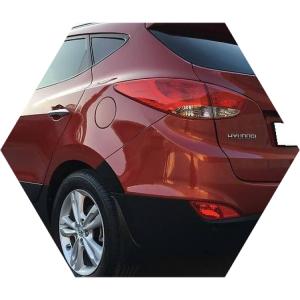 красный кроссовер