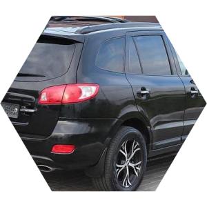 черный кроссовер Хендай