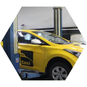 Хендай Солярис на подъемнике