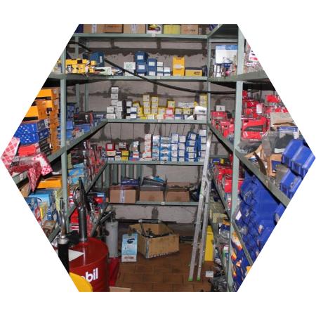 склад автозапчастей в техцентре