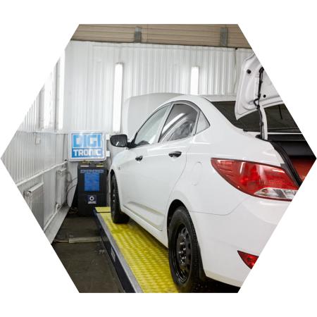 автомобиль hyundai в сервисе